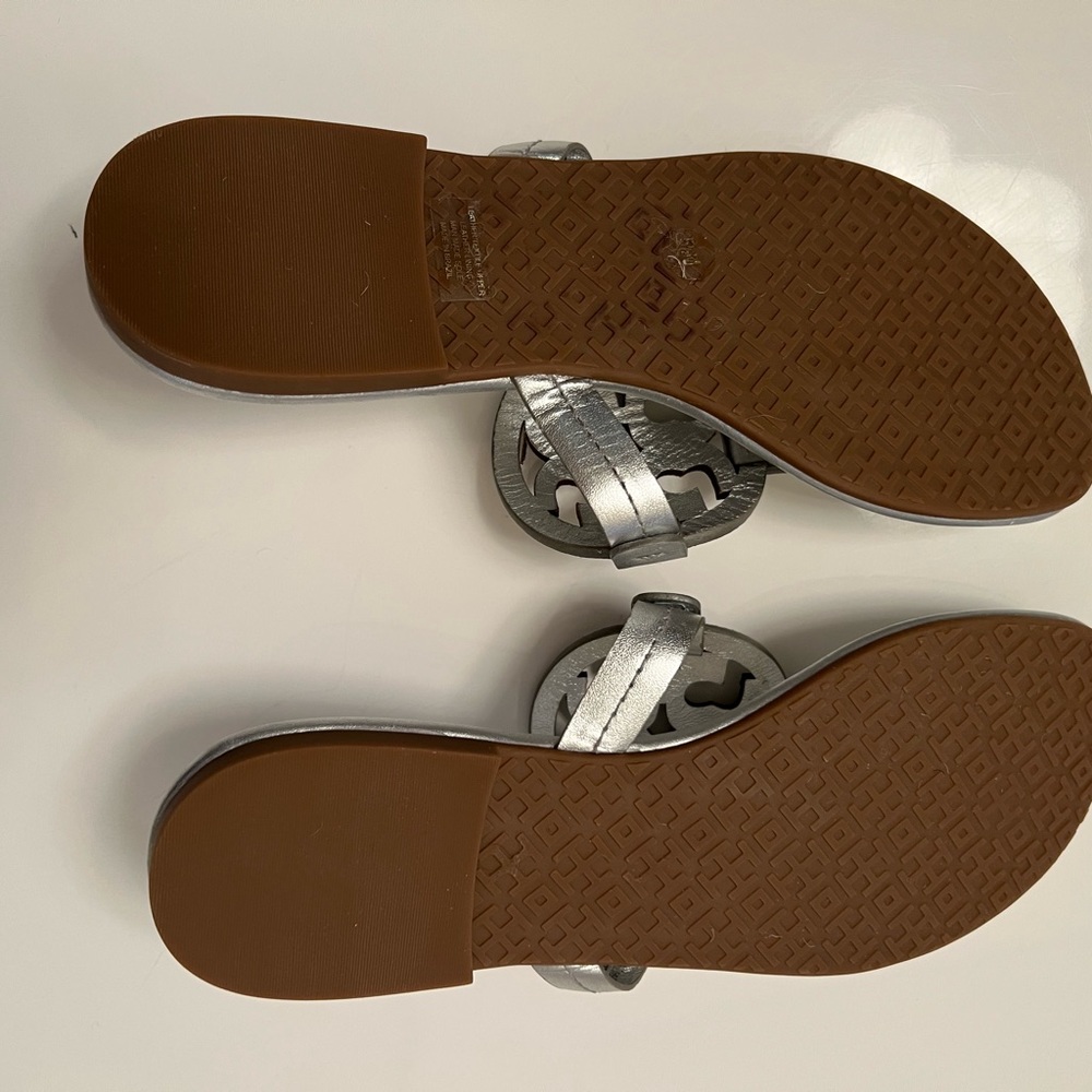 Brand new silver Tory Burch sandals 5 1/2
